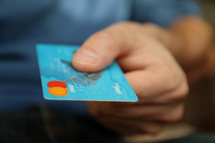 Have you ever had a disagreement with your date over who will pay?