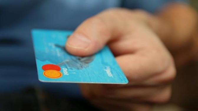 Have you ever had a disagreement with your date over who will pay?