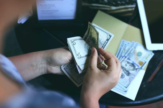  What does it mean to you when the woman insists on paying her share of the bill on the first date? 