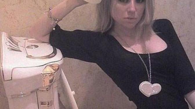 Isn't posing by the toilet with toilet paper the most sexy thing a girl can do :) ?