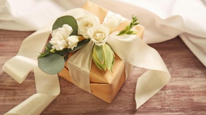 What's an ideal wedding gift?