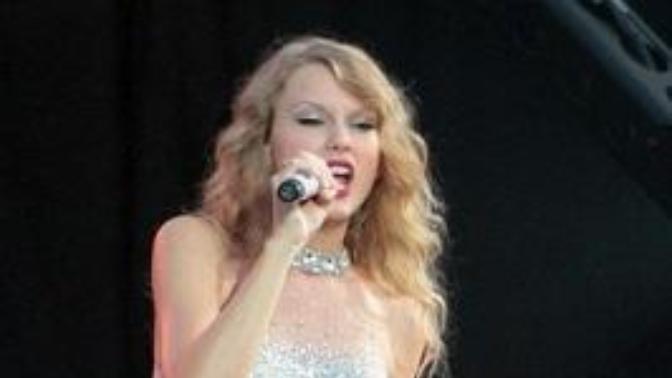 Guys, Guys: How many of you prefer blondes to brunettes?