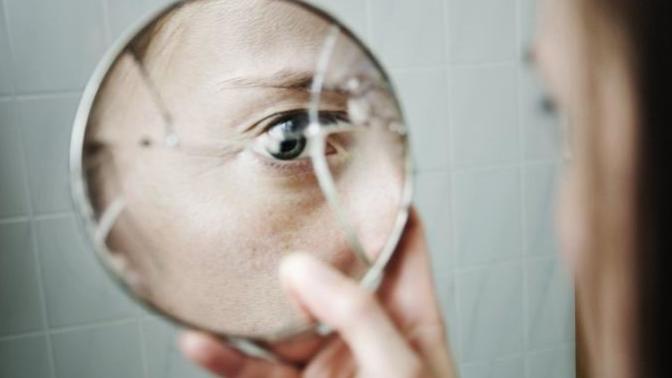 What are ways to stay confident with the way you look?