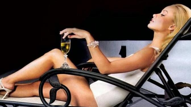 Should a MAN still insist on paying for the first date if he finds out she is a MILLIONAIRE?