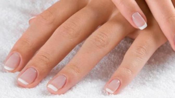 Guys, how do you like a girl's nails?