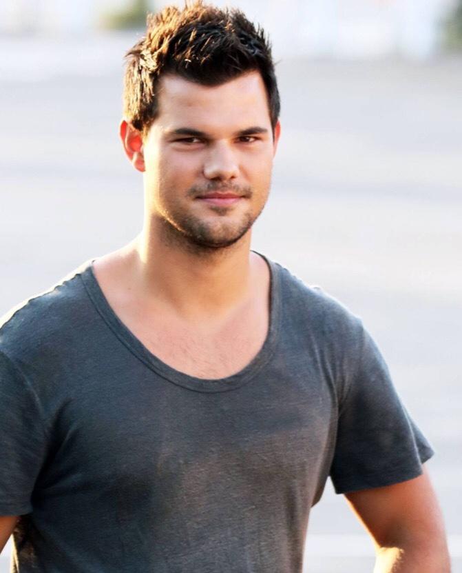 Do You Feel As Though You’ll Be Attractive In Your Late 20s? My Ex Man Crush Taylor Lautner Isn’t Hot Anymore?