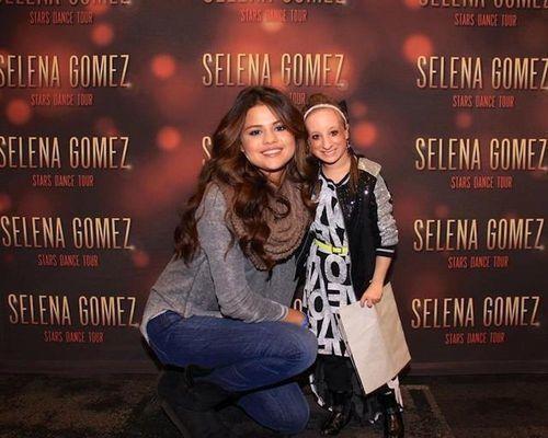 Why do people think Selena Gomez is pretty?