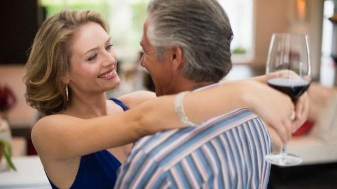 Is it true or false that women like older guys?