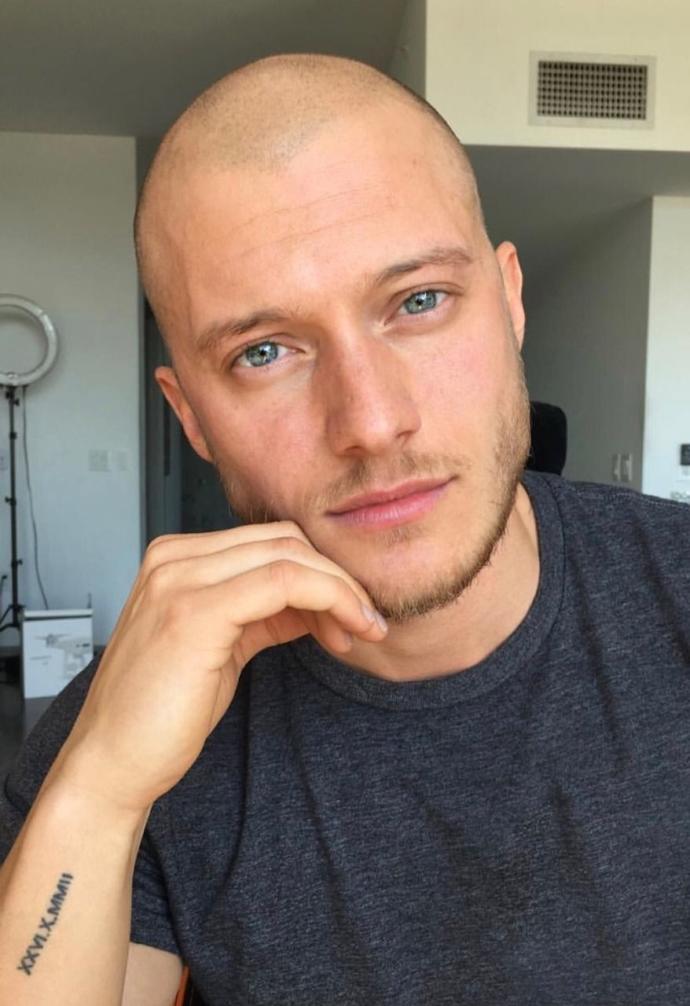 Would he look better without a beard (clean-shaven)?