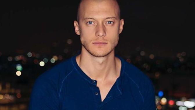 Would he look better without a beard (clean-shaven)?