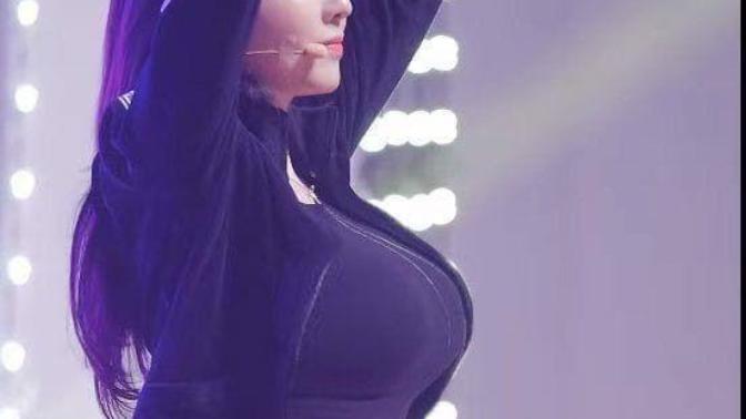 ●Guys, Which BOOB size is the most sexy attractive to suck and touch?