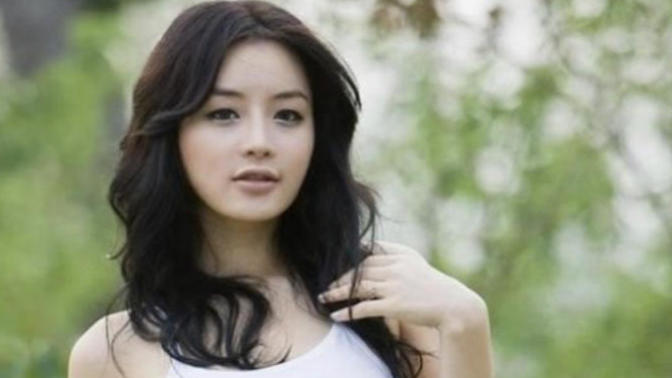 What weight and clothes size are considered chubby or fat in Asia?