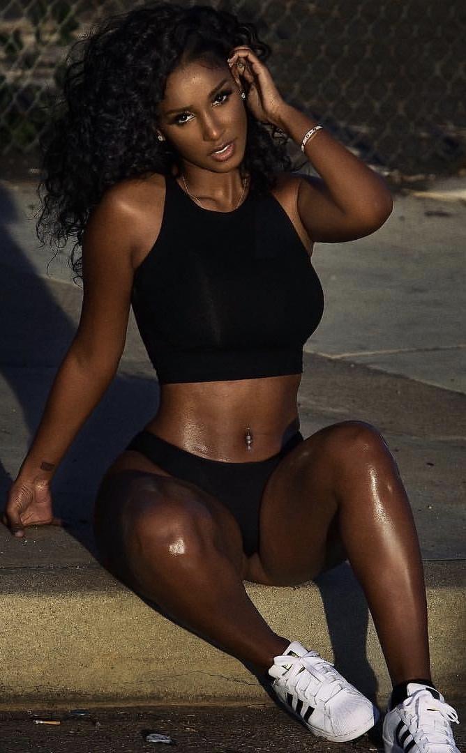 Girls what is your ideal size/weight and guys what is your ideal size/weight for a girl?