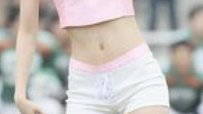 Guys would you like your girl's body to look like this super skinny?