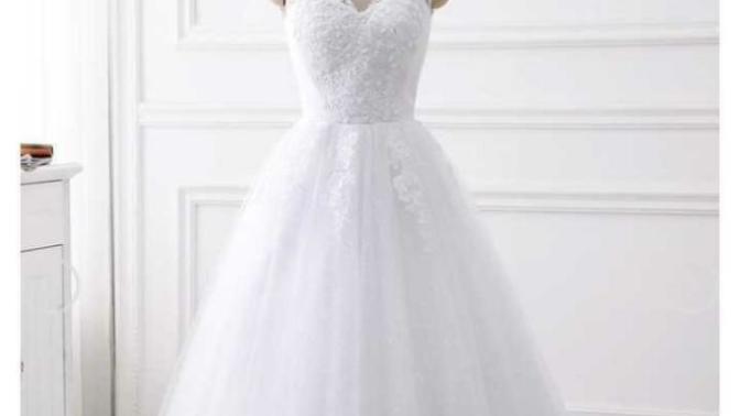 Guys, would you prefer your wife to wear a modest wedding dress on your wedding day, or one that shows everything for everyone to see?