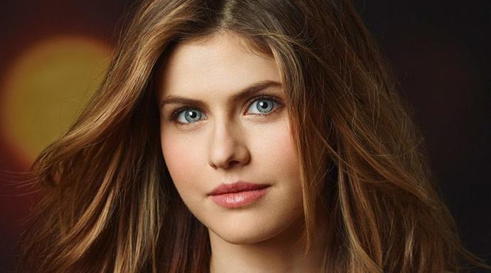 Who is better looking? Alexandra Daddario or Gal Gadot?