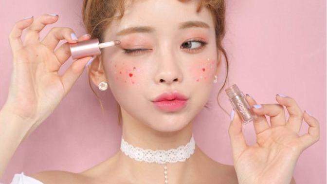 Guys, Makeup OR Natural?