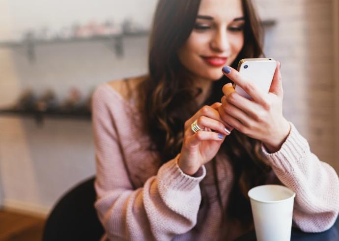 Do guys like it when the girl starts the conversation over text?