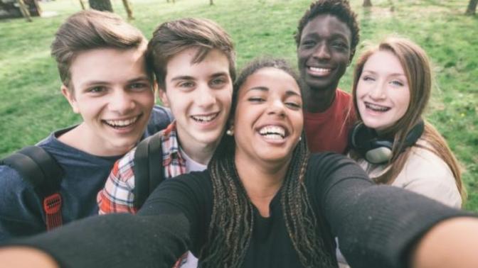 Is it important or necessary to have a lot of friends?