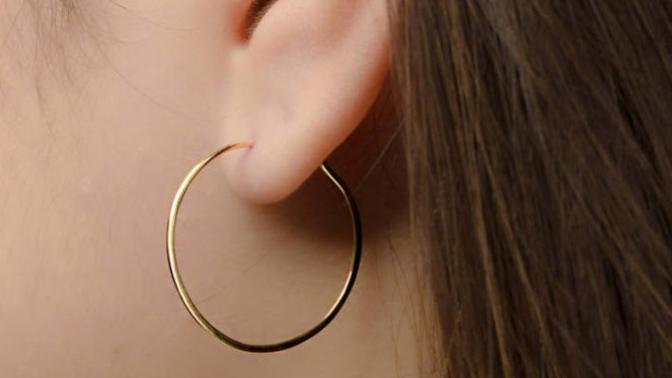 Are hoop earrings good for a first (dinner) date?