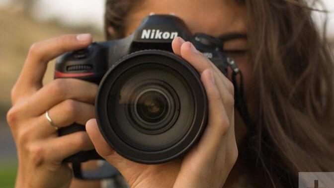 Does anyone know any GOOD quality cameras to take pictures?