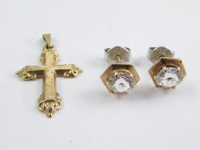 What would you pay for these 14KT Diamond Studs?