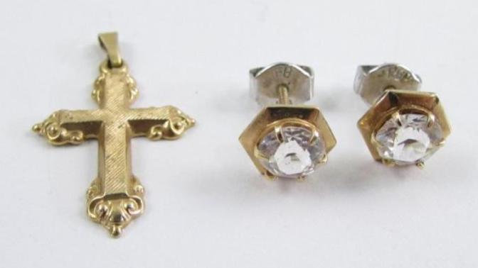 What would you pay for these 14KT Diamond Studs?