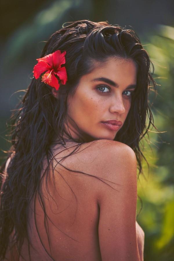 Who do you think is more attractive Camila Cabello or Sara Sampaio?