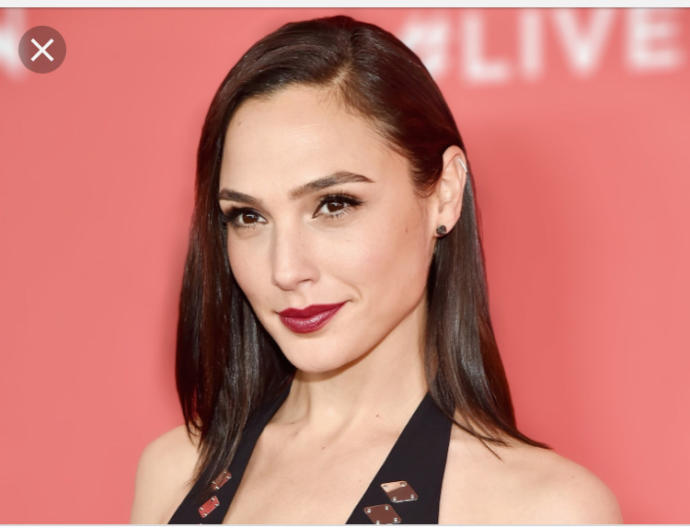 Who is hotter? Gal Gadot or Kate Upton? 