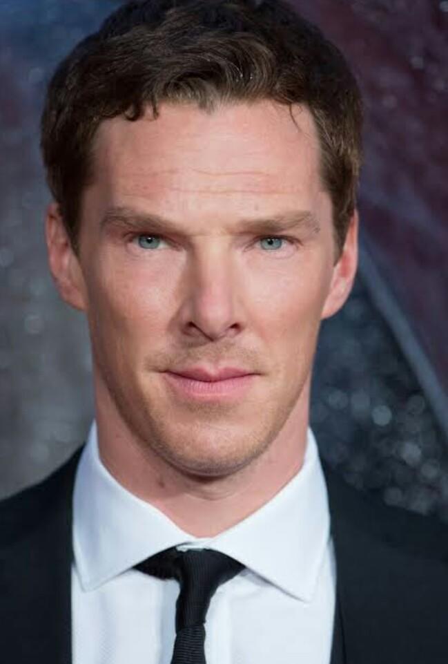 Do you think Benedict Cumberbatch is handsome or good looking?