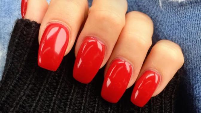 Do boys like red nails on a girl for the 1st date?