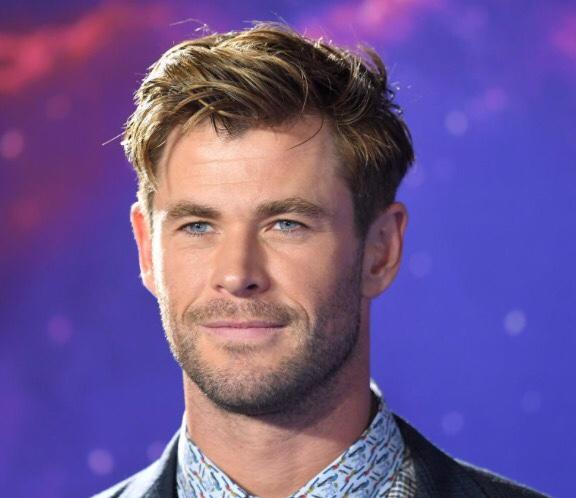 Who’s The Best Looking Chris? Pine Vs Evans Vs Hemsworth?