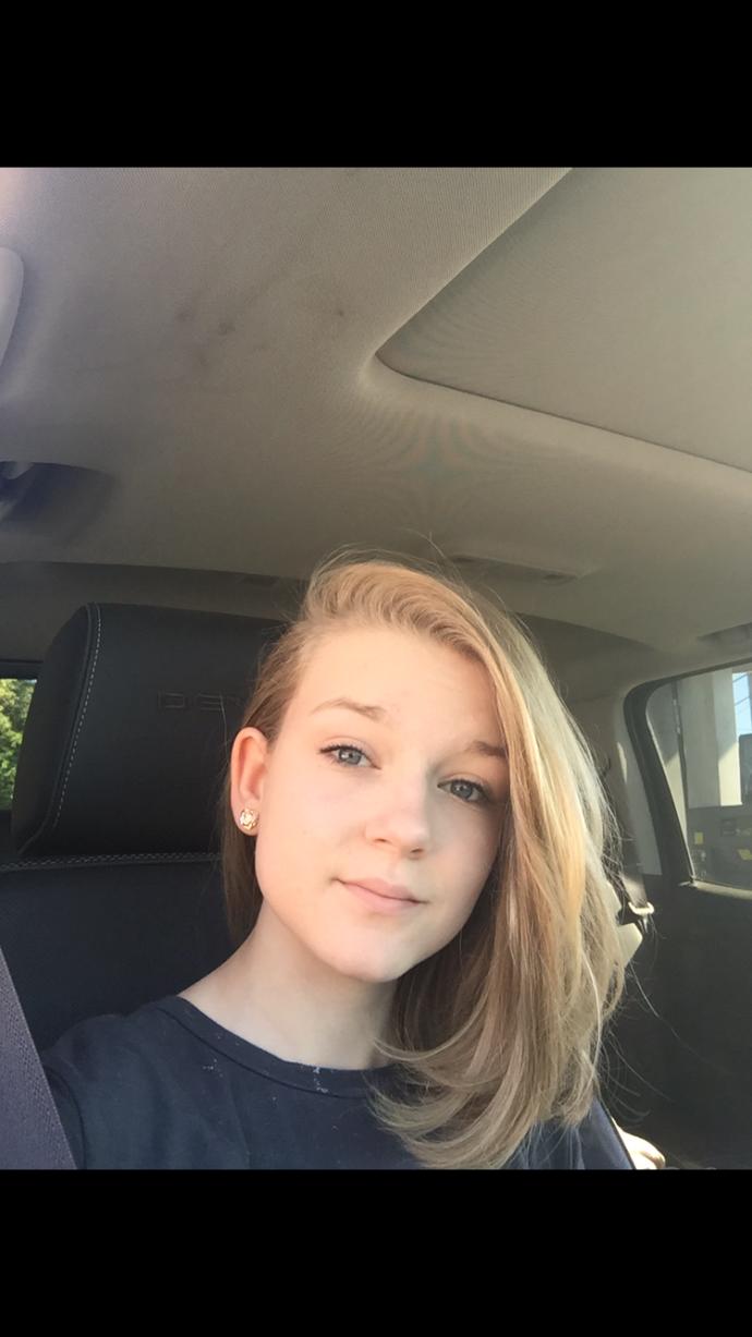 Which hairstyle is most attractive on me?