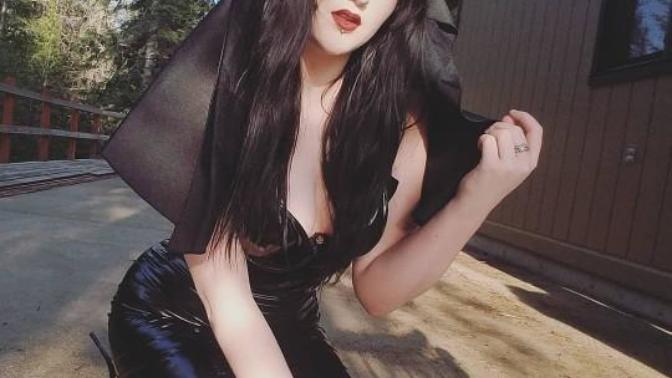 Would it be weird if a girl wears latex or pvc out in public often for non sexual activities?