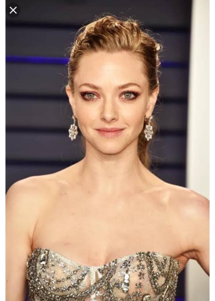 Is Amanda Seyfried attractive?