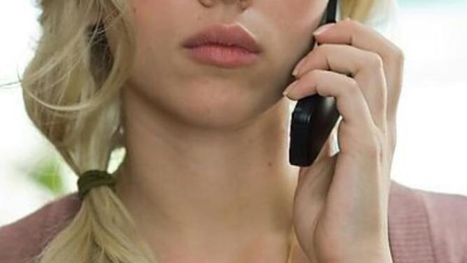 Guys, who do you find more attractive Scarlett Johansson or Kate Upton?