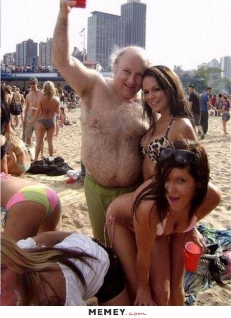 Who else hates gold diggers >:C๐ ๐ก?