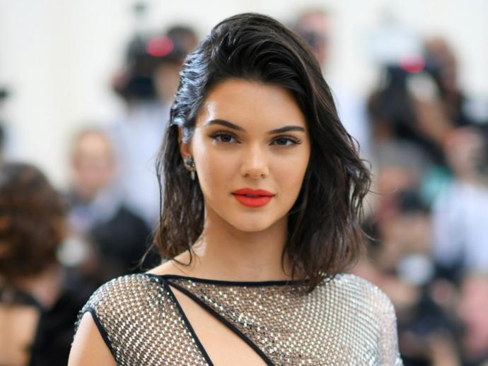 Who is more prettier Kendall Jenner or Ariana grande?