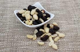 Do you prefer raisins or peanuts?