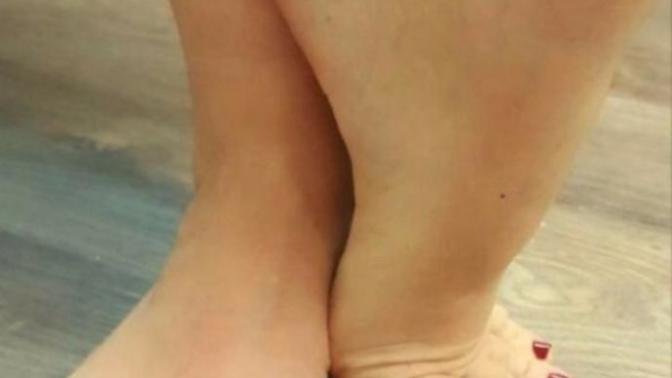 Would you rather date an average girl with beautiful feet or a beautiful girl with average feet?