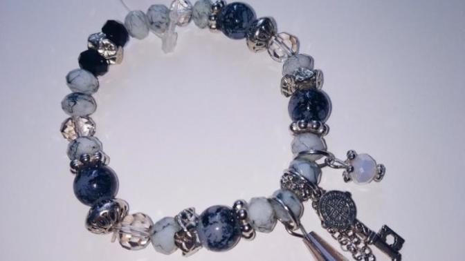 Does this bracelet look chunky?