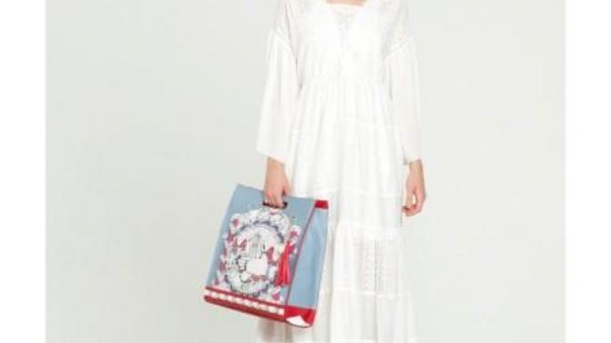 What kind of belt should I wear with my graduation dress? Please insert pictures?