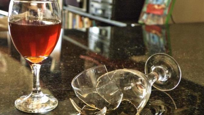 Have you ever broken a glass or plate in a restaurant or bar as a guest?