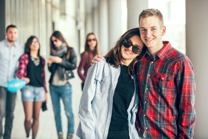 Do you believe men and women can stay just friends?