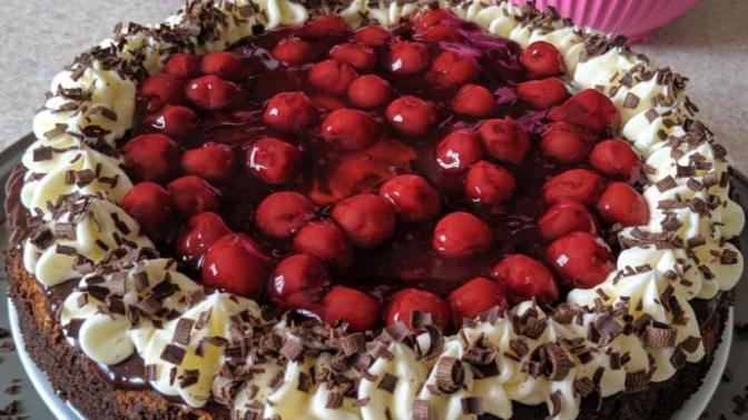 ❤️ What do you think of my Chocolate Cherry Cheesecake?