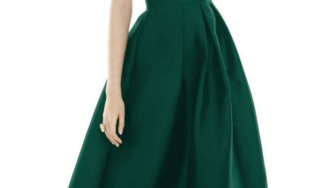 What hairstyle, color jewelry, shoes, and clutch would look good with my prom dress?
