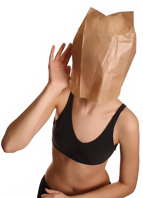 What are the signs your boyfriend finds you unattractive?
