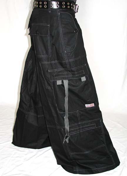 What do I wear to the Marilyn Manson concert (I want to look and feel like a princess)?
