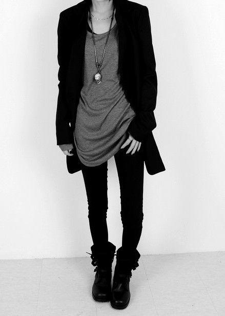 What do I wear to the Marilyn Manson concert (I want to look and feel like a princess)?