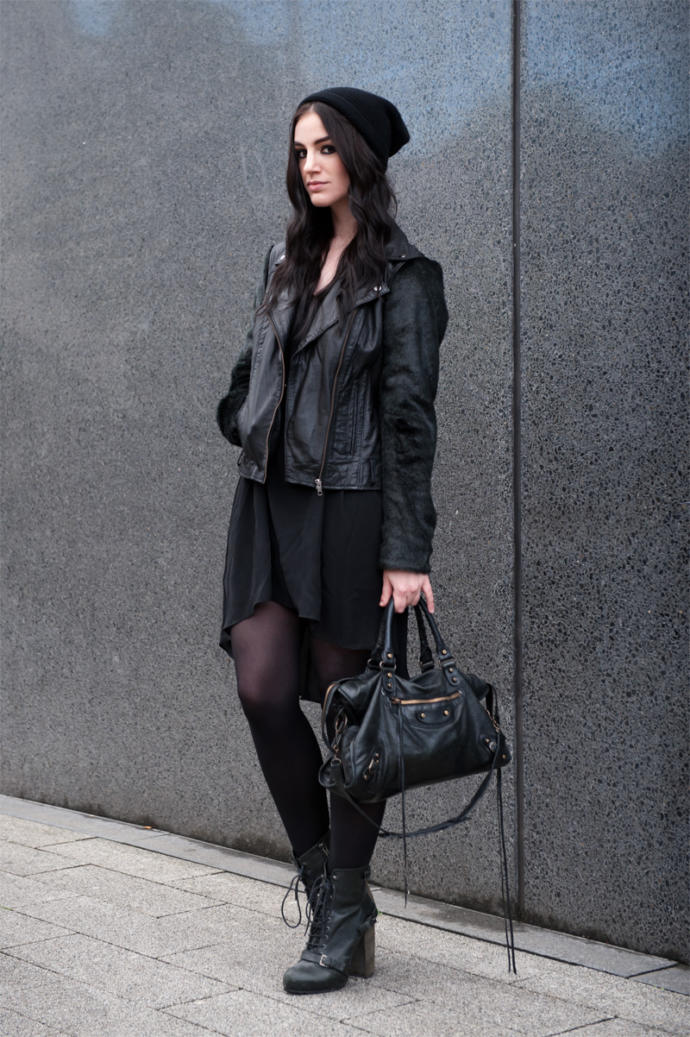 What do I wear to the Marilyn Manson concert (I want to look and feel like a princess)?